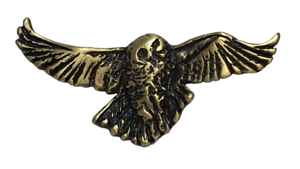 Harfang aux ailes déployées